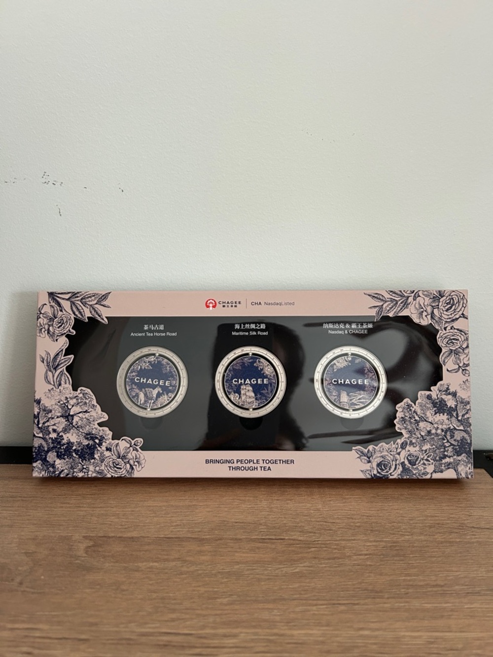 CHAGEE Tea Nasdaq Commemorative Spinning Medal Gift Set